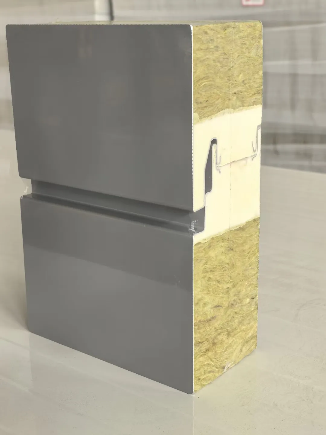 Сэндвич-панели для чистых помещений: минеральная вата или полиуретан?