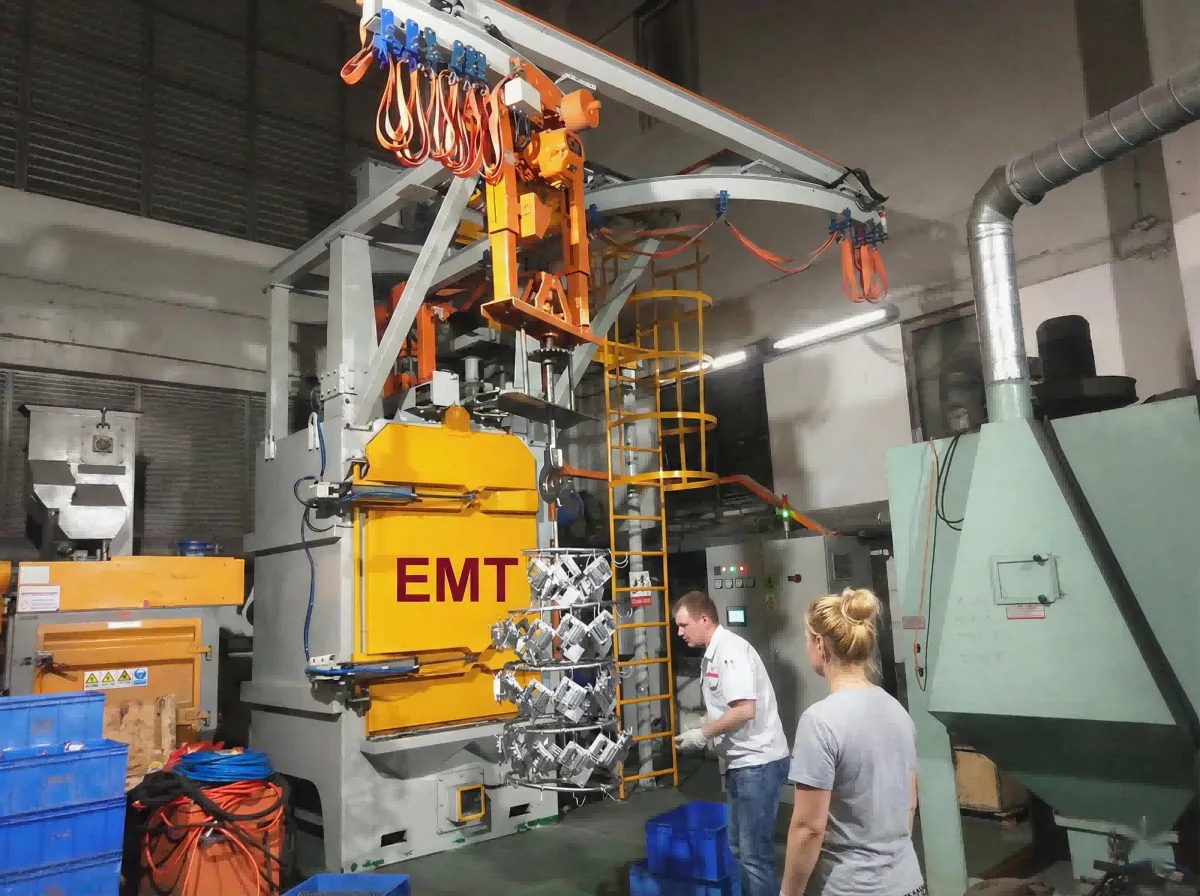 Двухкрюковая дробеструйная машина для алюминиевых автокомпонентов